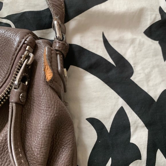 Marc Jacobs taupe crossbody bag - Picture 3 of 6